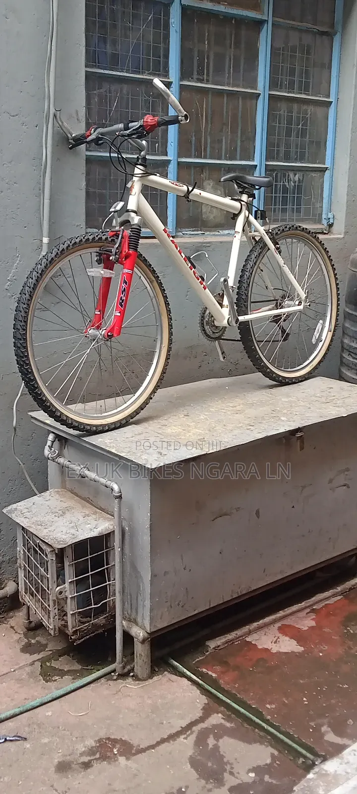 Ex Uk Size 26 Raleigh MTB 24 Speed