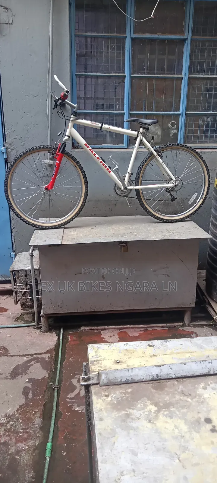 Ex Uk Size 26 Raleigh MTB 24 Speed