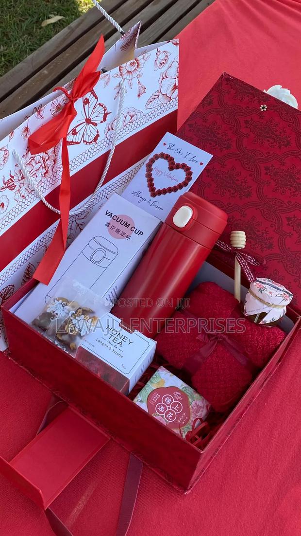 Ladies Valentine's Gift Set - thumbnail 3