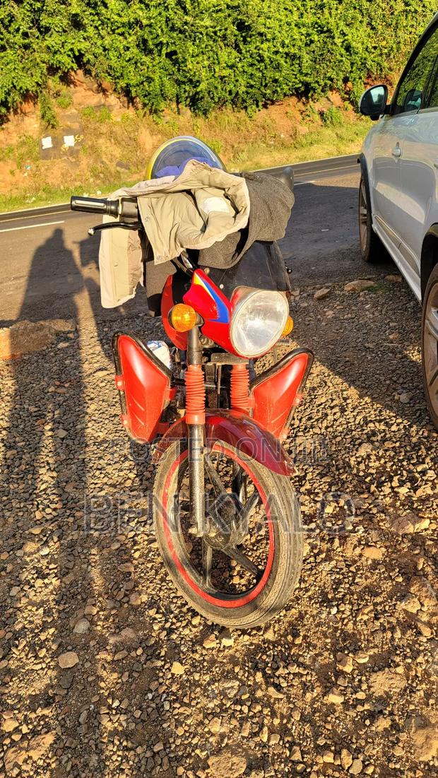 Bajaj Boxer 150 UG 2021 Red - main view