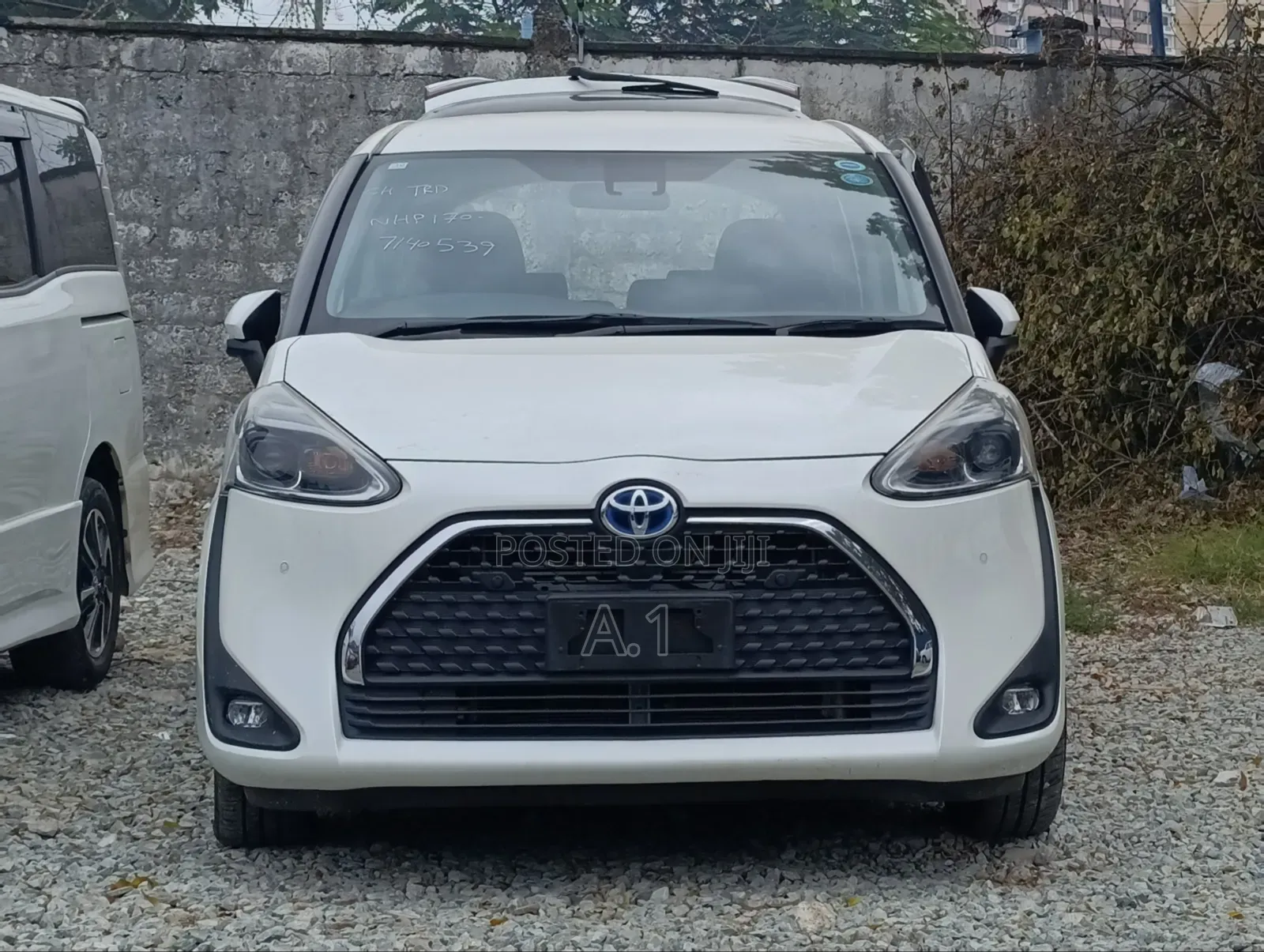 Toyota Sienta 1.5 Hybrid FWD (6-seater) 2019 White