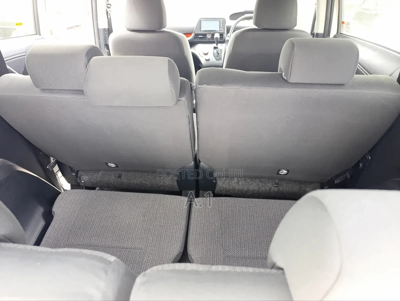 Toyota Sienta 1.5 Hybrid FWD (6-seater) 2019 White