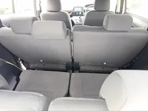 Toyota Sienta 1.5 Hybrid FWD (6-seater) 2019 White