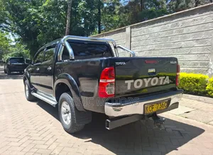 Toyota Hilux 2009 Black