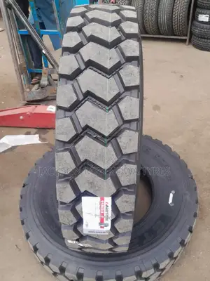 11r22.5 Grandstone