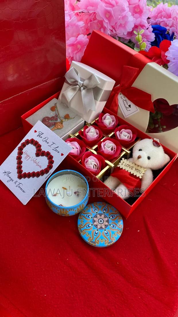 Ladies Valentine's Gift Set - main view