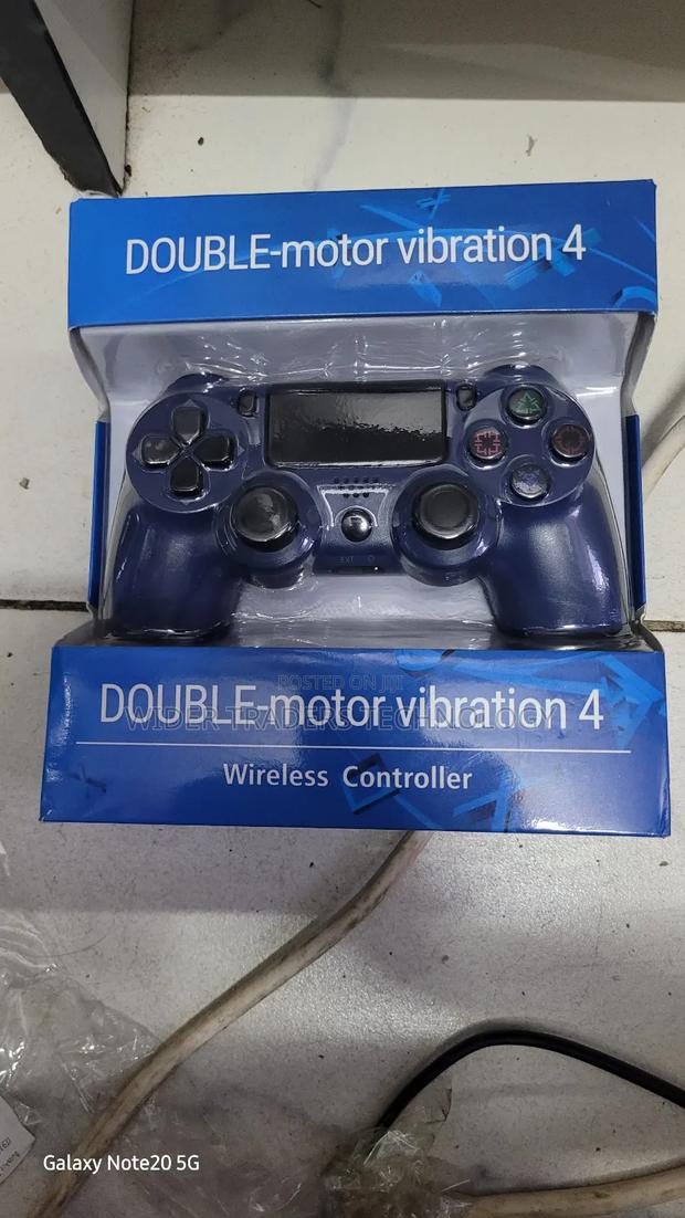 Sony Dualshock 4 Wireless Controller - main view