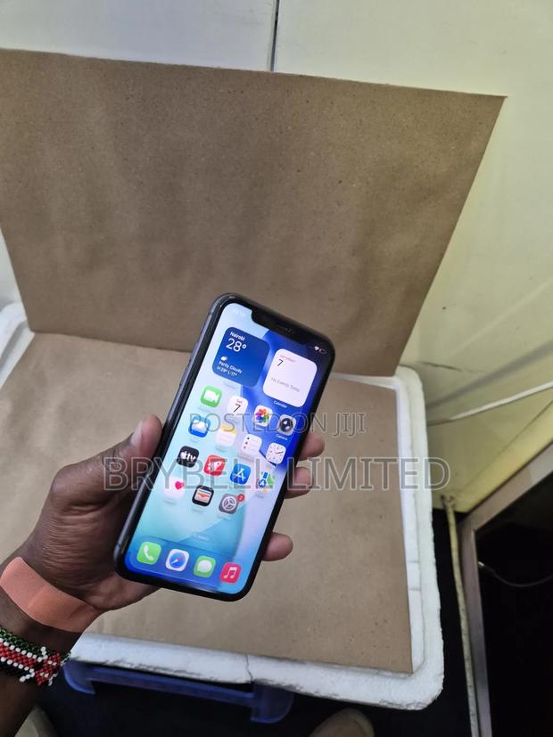 Apple iPhone 11 128 GB Black - thumbnail 12