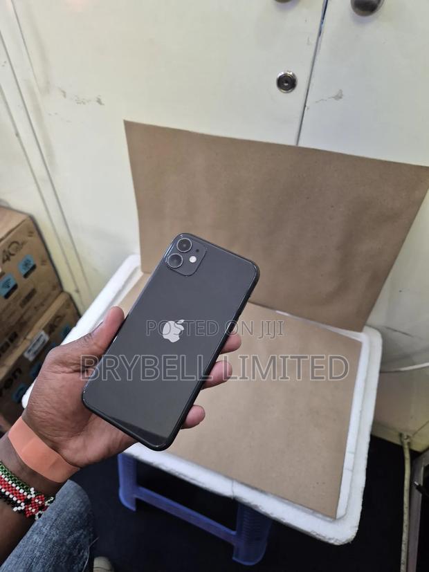Apple iPhone 11 128 GB Black - thumbnail 10