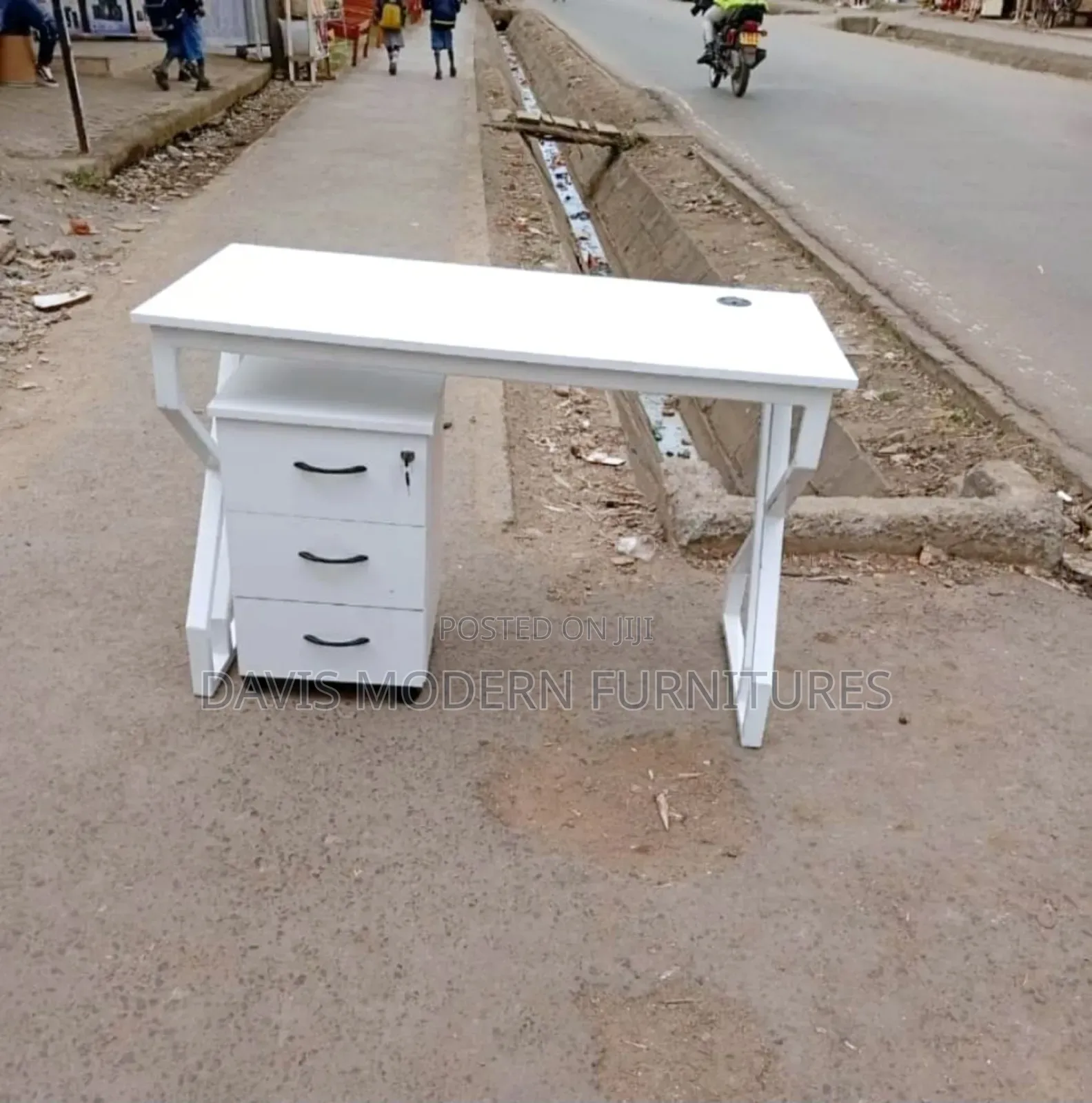 Curved L Shaped Office Desk With Drawers