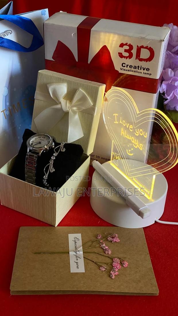 Ladies Valentine's Gift Set - main view