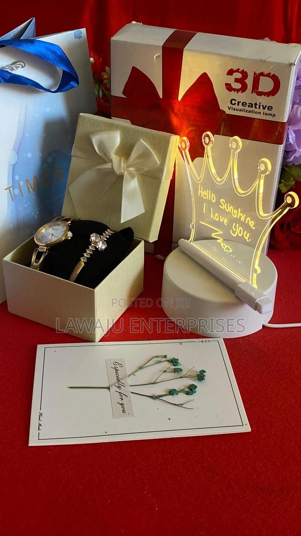 Ladies Valentine's Gift Set - main view