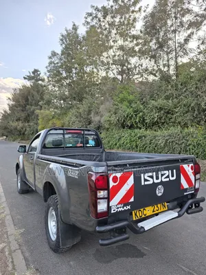 Isuzu D-MAX 2021 Gold