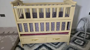 Baby Crib/Bed