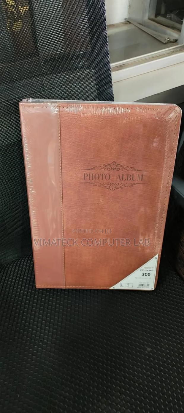 300 Pictures Leather Album