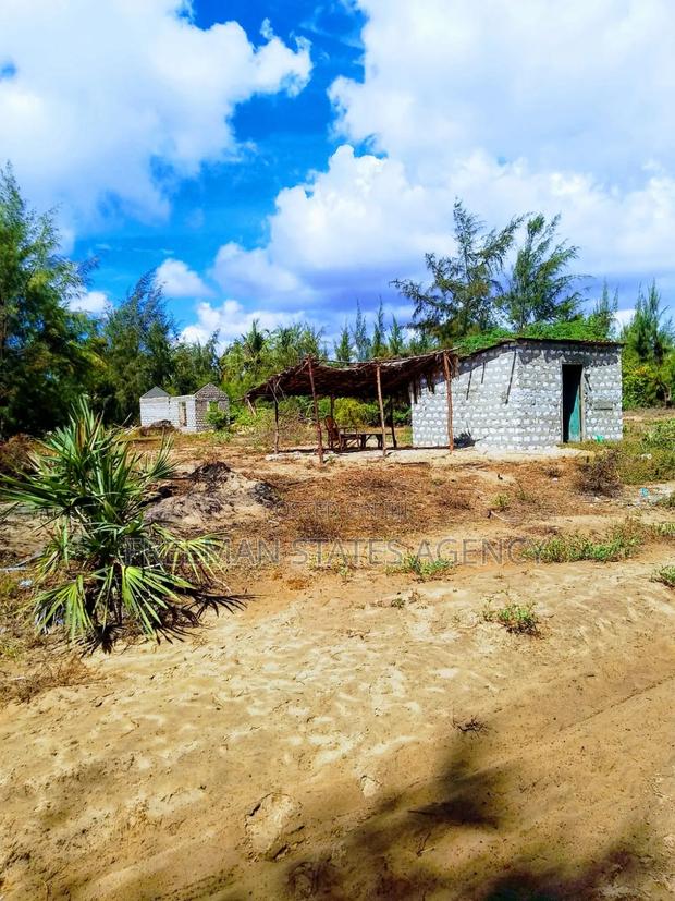 Beach Plot Second Row Near Kilimandogo Residence - main view