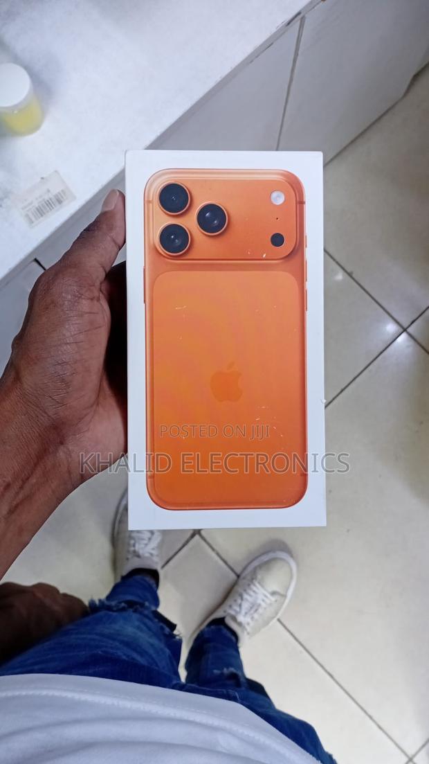 New Apple iPhone 17 Pro Max 256 GB Orange