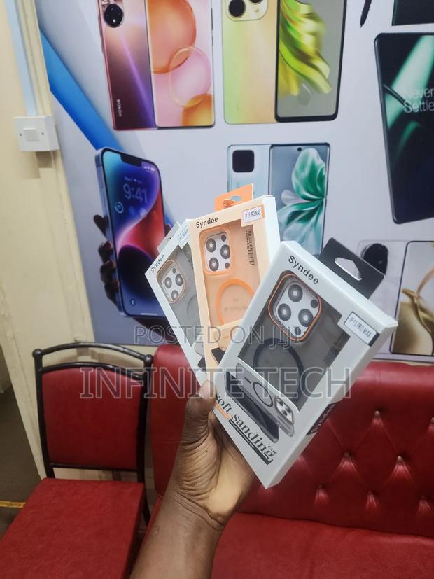 iPhone 15 Pro Max - thumbnail 4