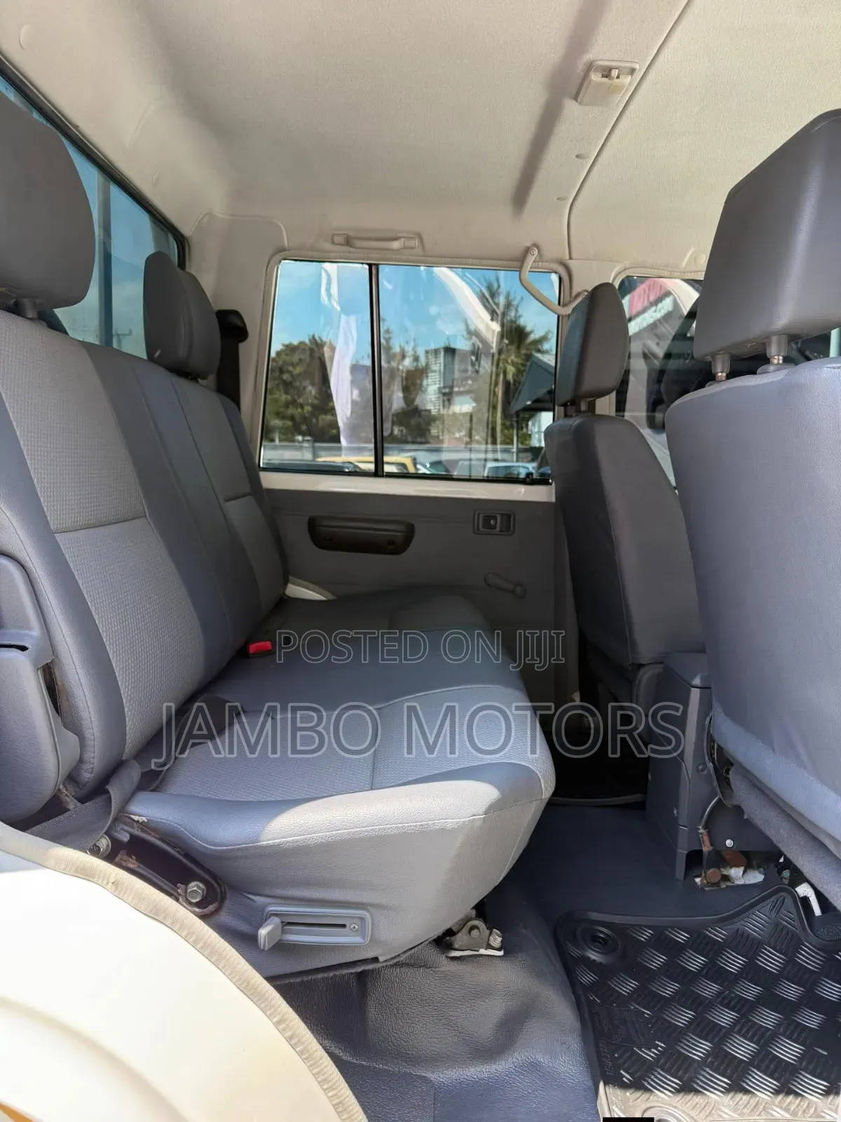 Toyota Land Cruiser 79 Series 2019 White