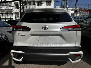 Toyota Corolla Cross LE 2023 White