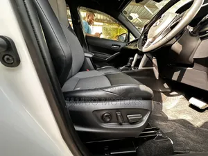 Toyota Corolla Cross LE 2023 White