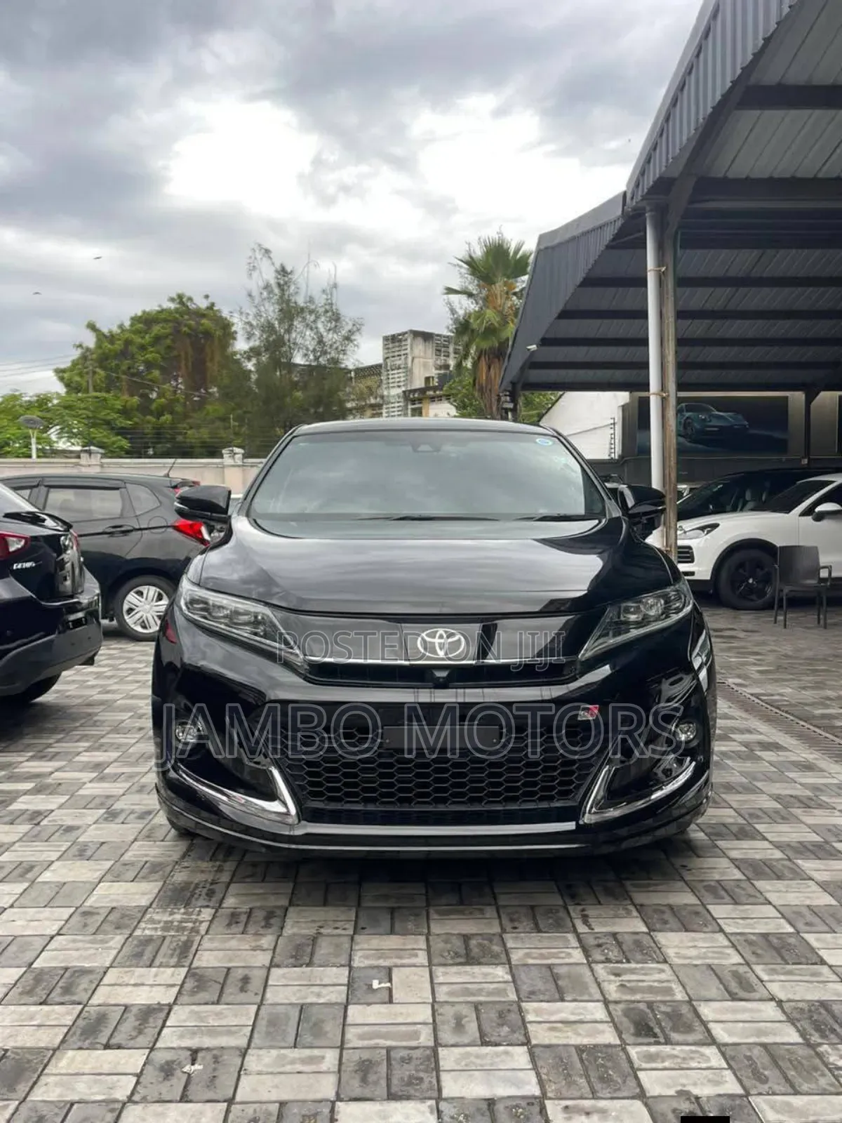Toyota Harrier 2.0 2019 Black