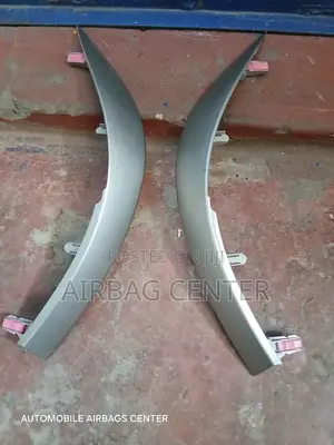 Auris Radio Trim