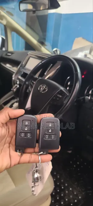 Toyota Esquire Keys