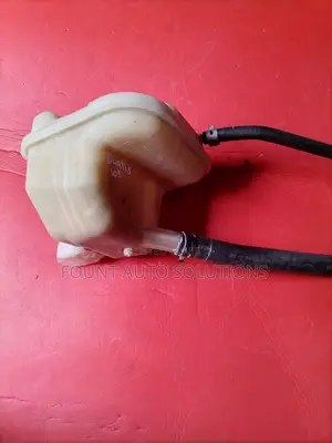 Coolant Bottle Nissan Dualis
