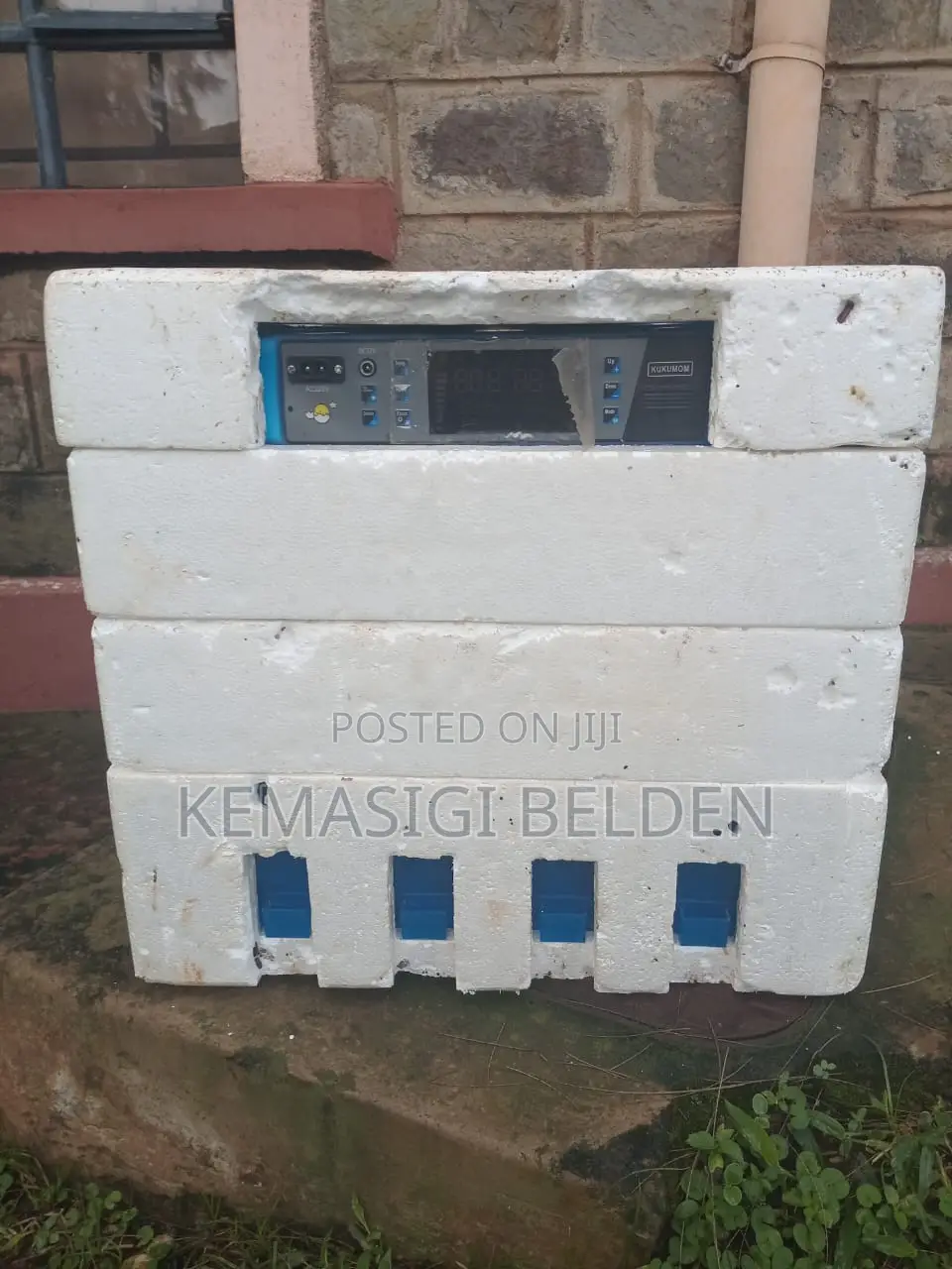 180 Eggs Incubator