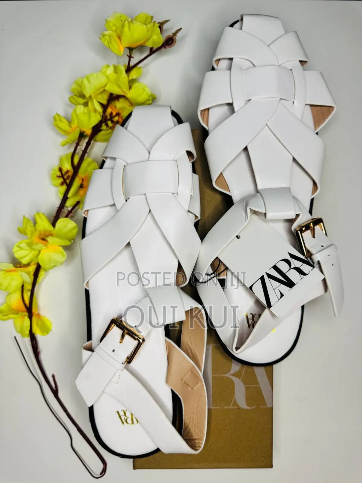 Stylish Ladies Flat Sandals