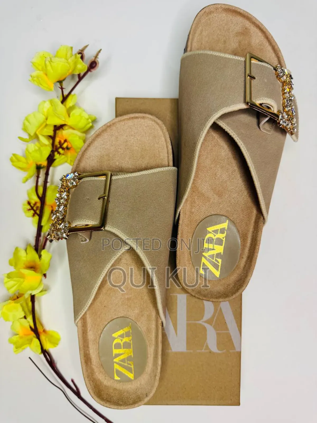 Stylish Ladies Flat Sandals
