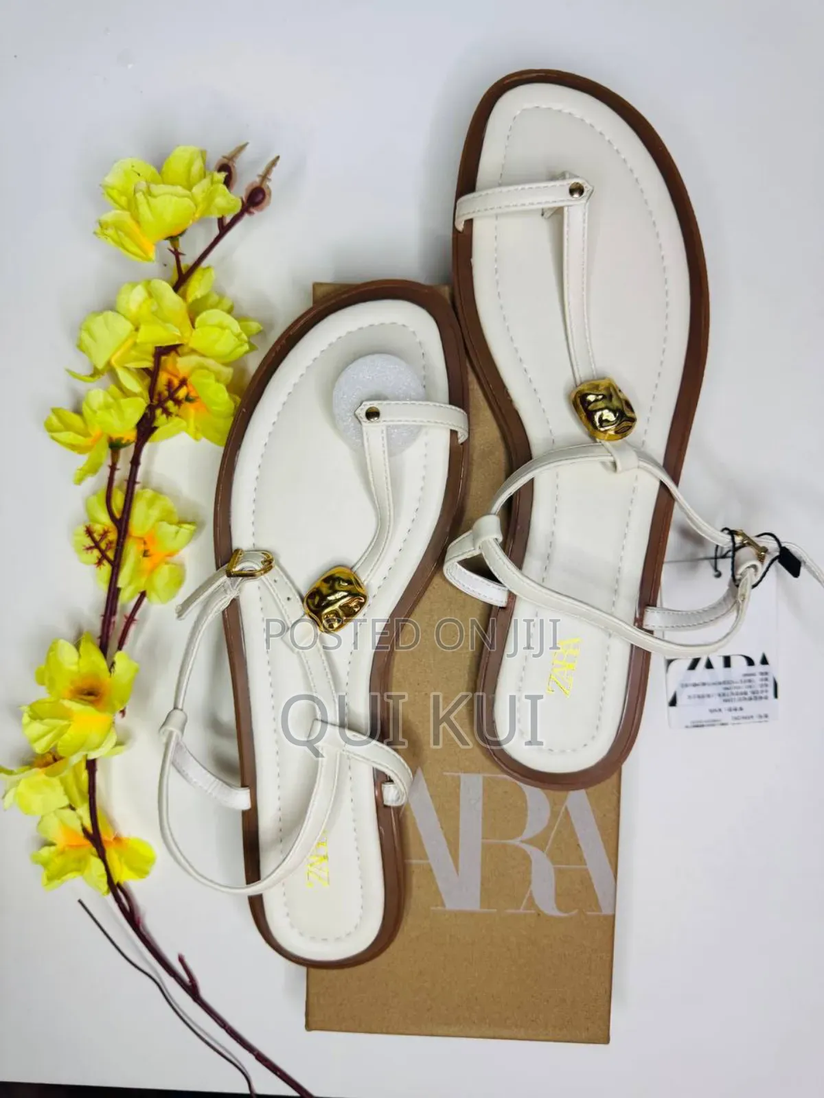 Stylish Ladies Flat Sandals