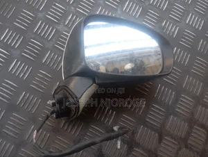 Toyota Wish 2013 Sidemirror
