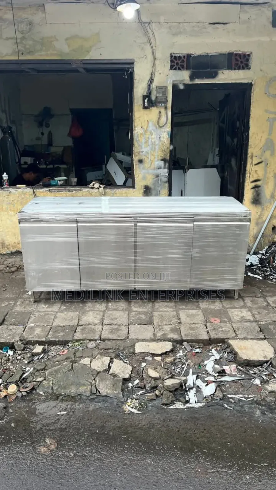 Stainless Modern Kitchen Cabinets