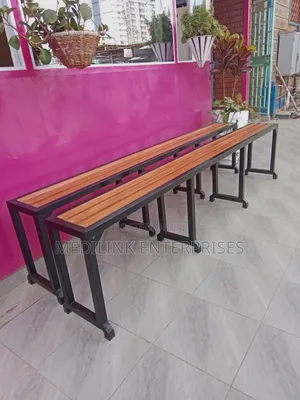 Customized Wooden Metallic Waiting Bay Benches