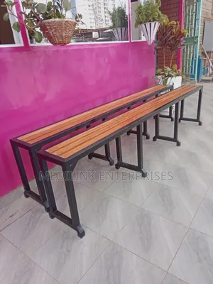 Customized Wooden Metallic Waiting Bay Benches