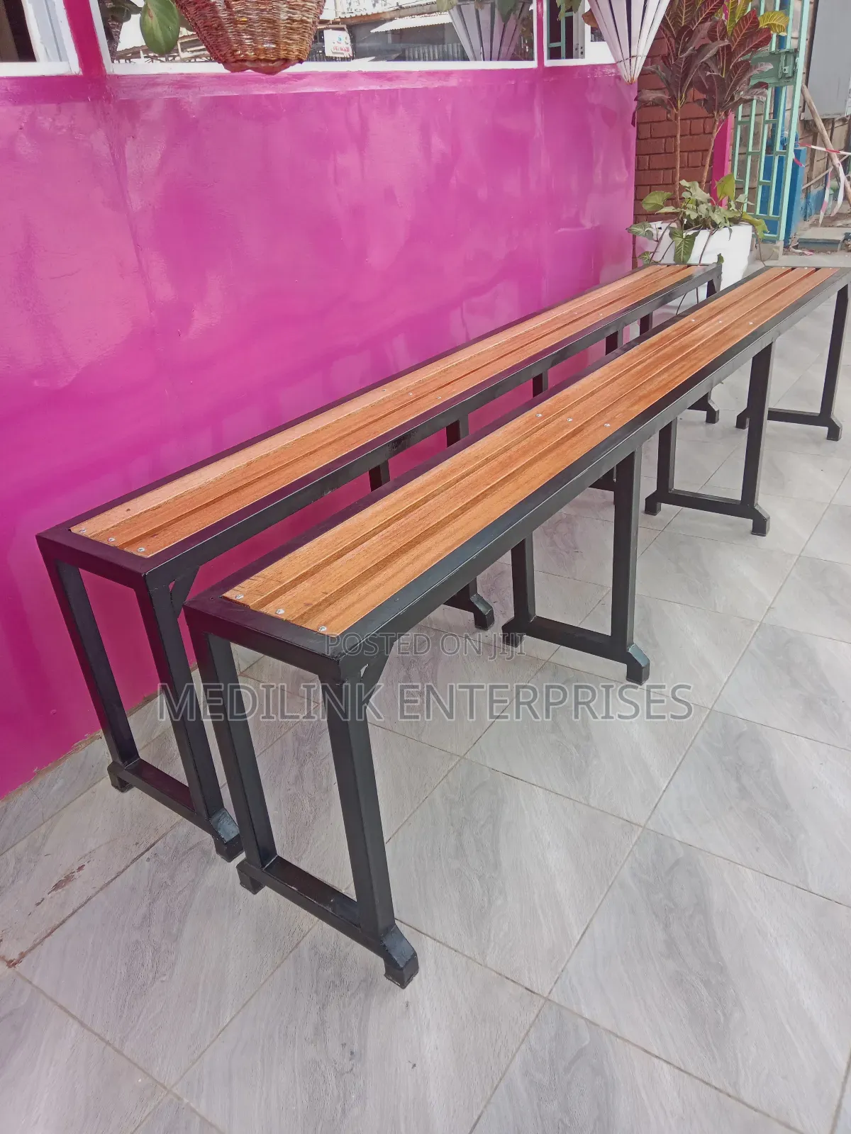 Customized Wooden Metallic Waiting Bay Benches