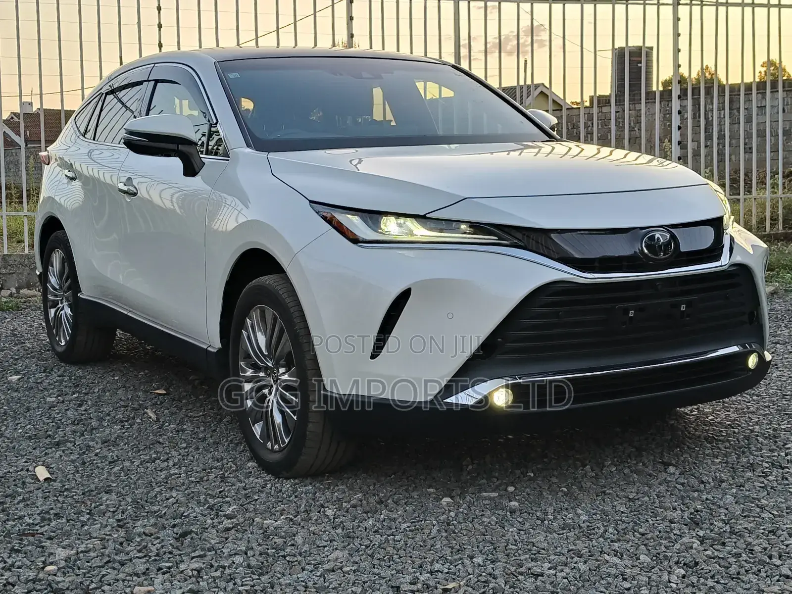 Toyota Harrier 2.0 2020 White
