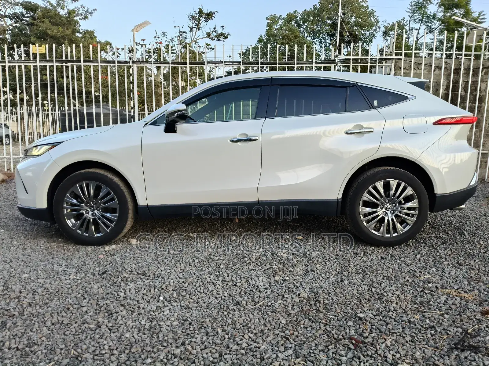 Toyota Harrier 2.0 2020 White