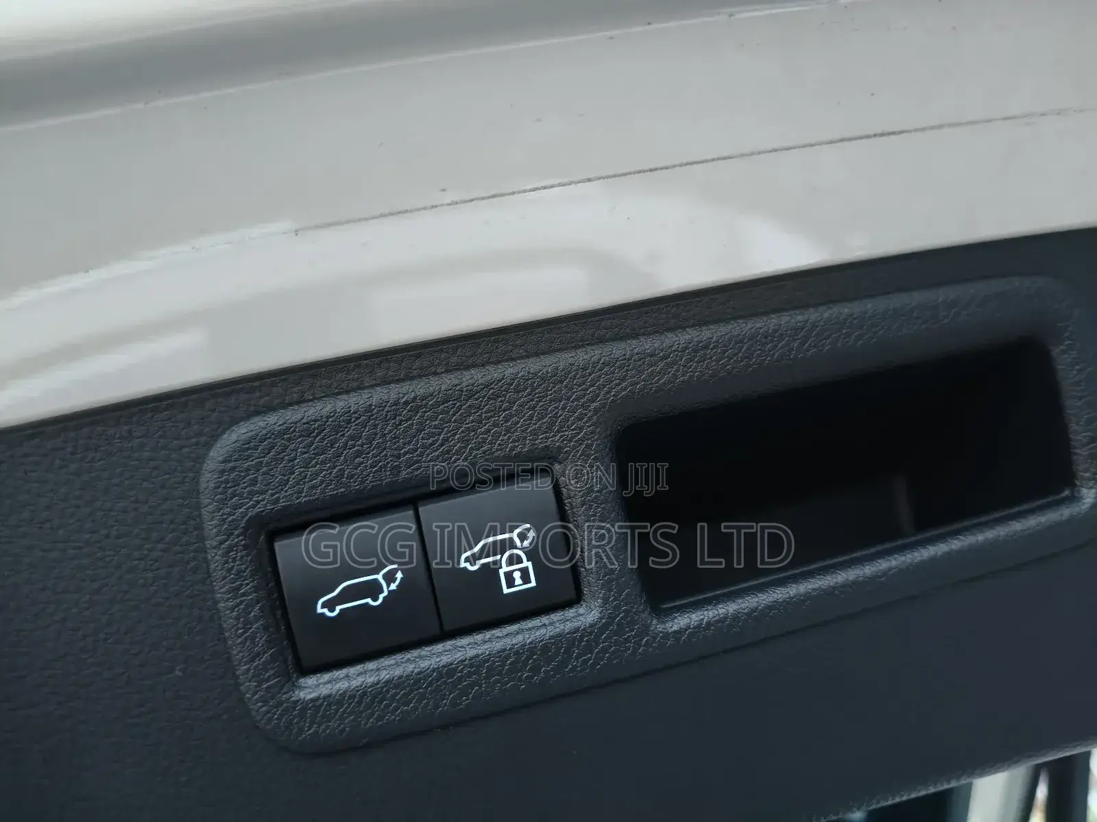 Toyota Harrier 2.0 2020 White