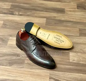 Genuine Leather John Foster Black Crocodile-Patterned Oxford Shoes.