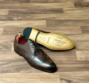 Genuine Leather John Foster Black Crocodile-Patterned Oxford Shoes.
