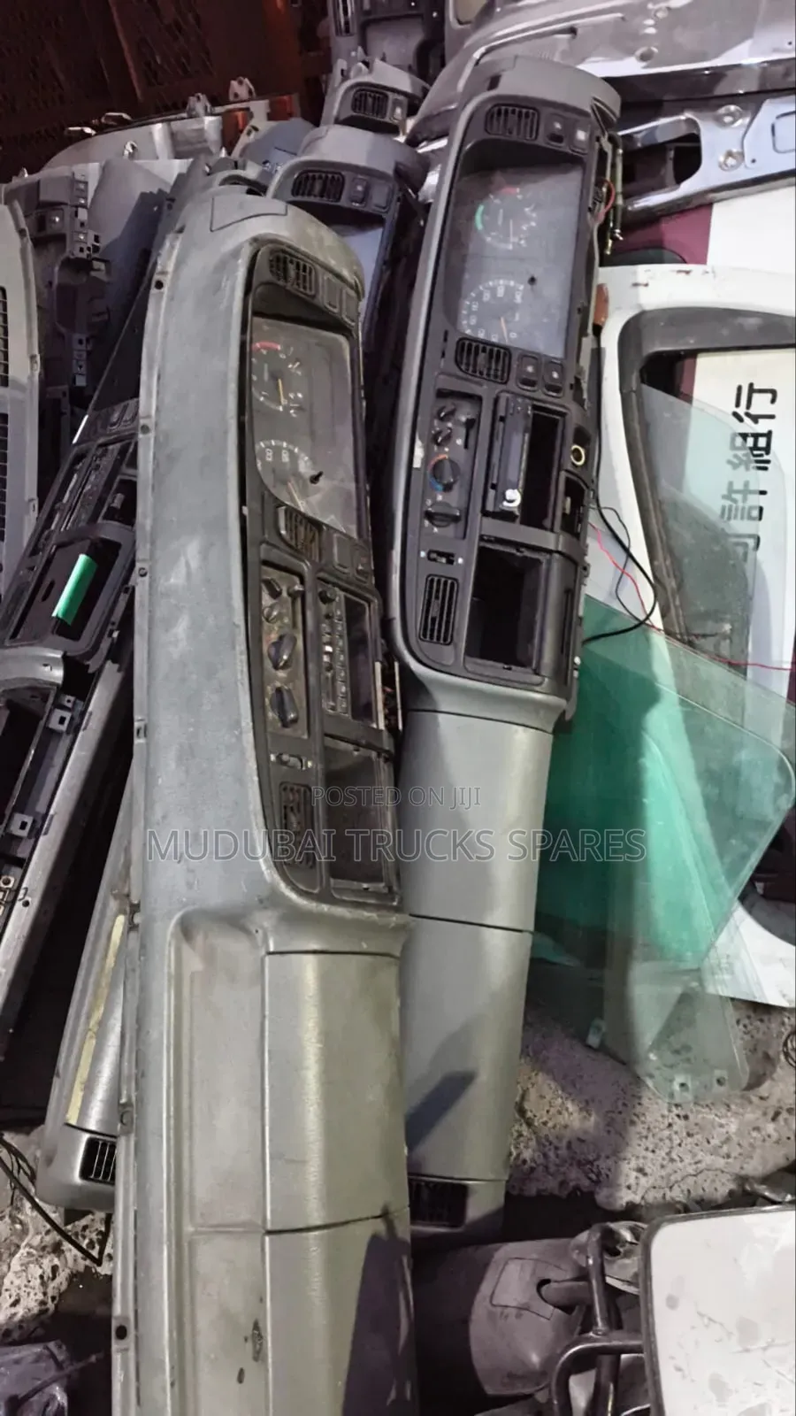 Mitsubishi Fh 215 Dushboard Assembly