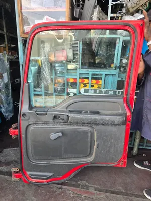 Isuzu Frr33, FSR and FVZ 33 Manual Door Assembly