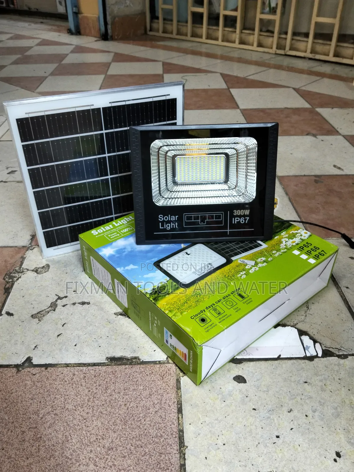 Ip 67 Super Bright Led Solar Floodlight 300 Watts + Panel
