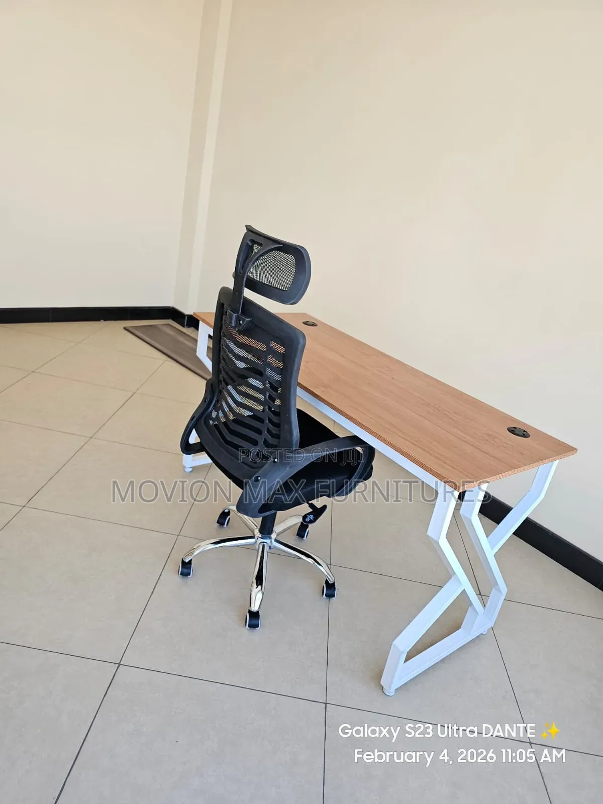 New Office Set Metallic Stand With Boss Chair
