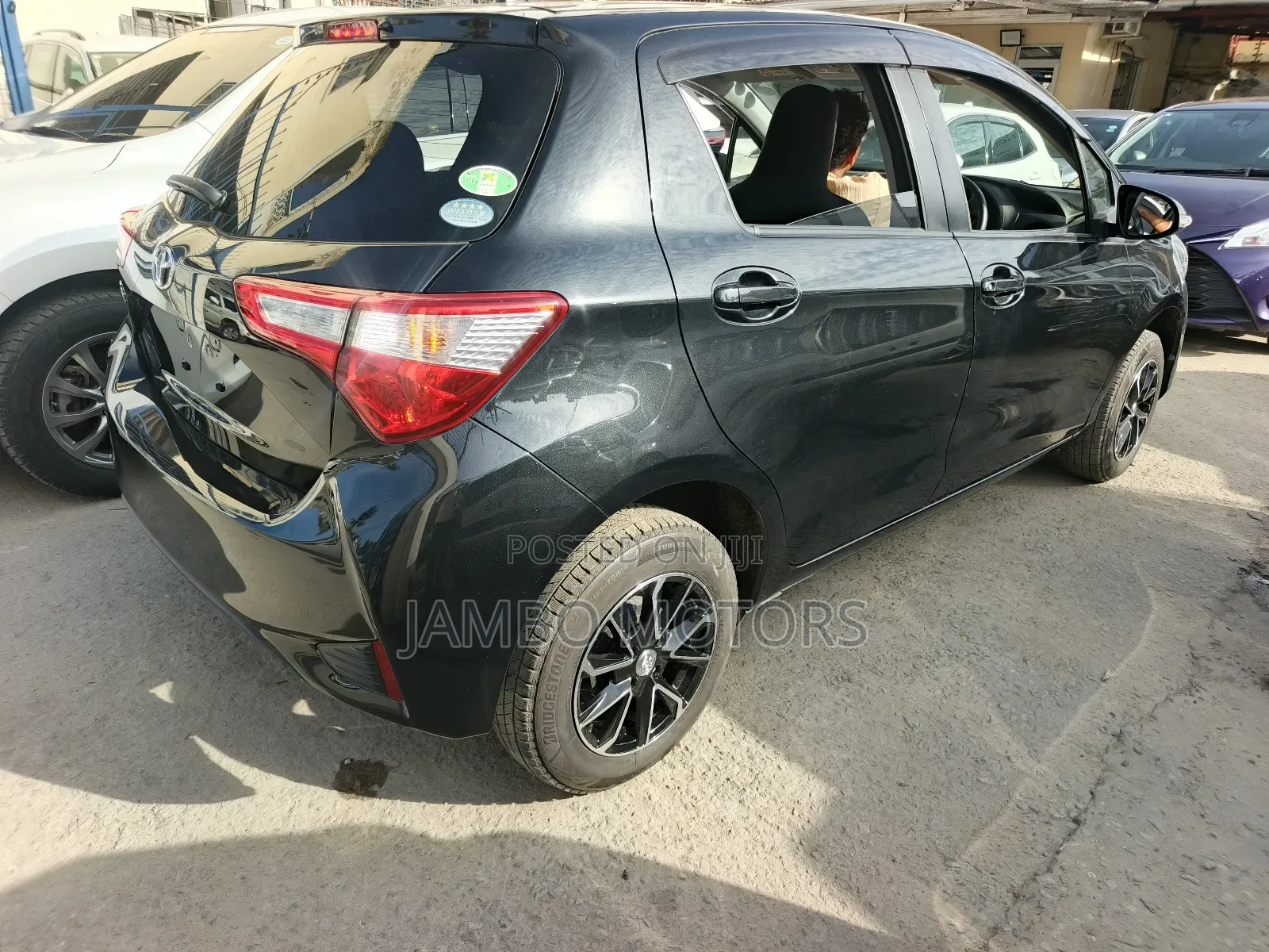 Toyota Vitz 1.3 FWD 5dr 2019 Black