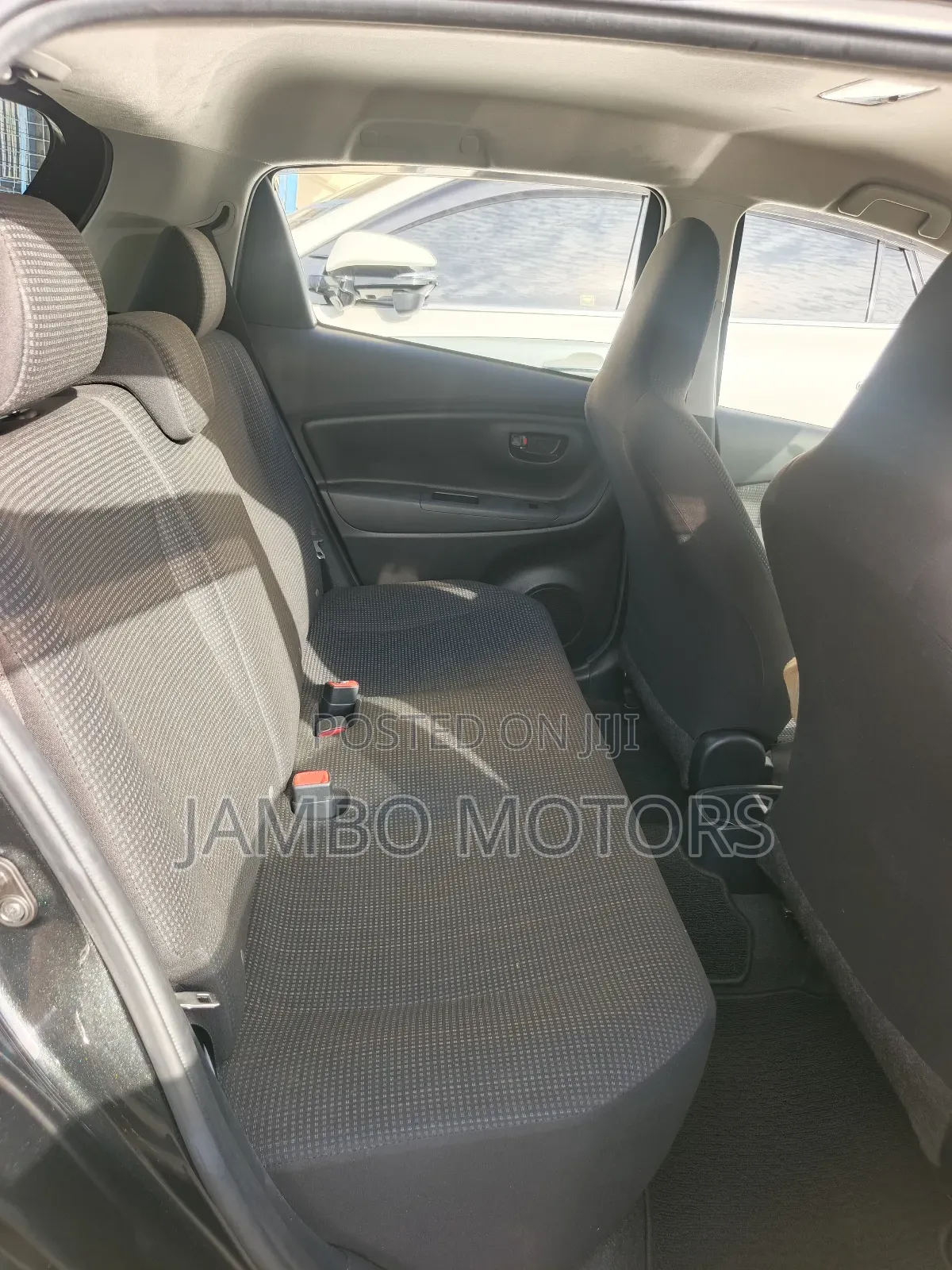 Toyota Vitz 1.3 FWD 5dr 2019 Black