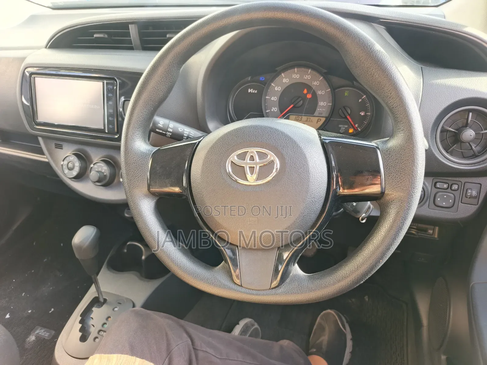 Toyota Vitz 1.3 FWD 5dr 2019 Black